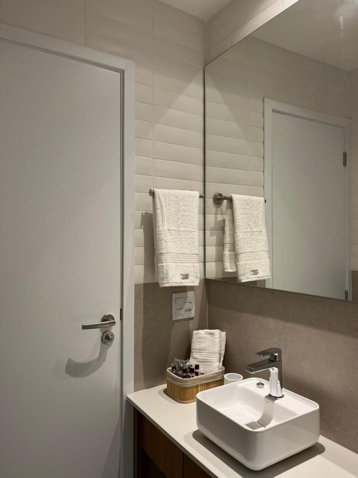 Renovated - Beautiful Apartment! Apartamento *